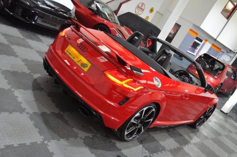 AUDI TT RS