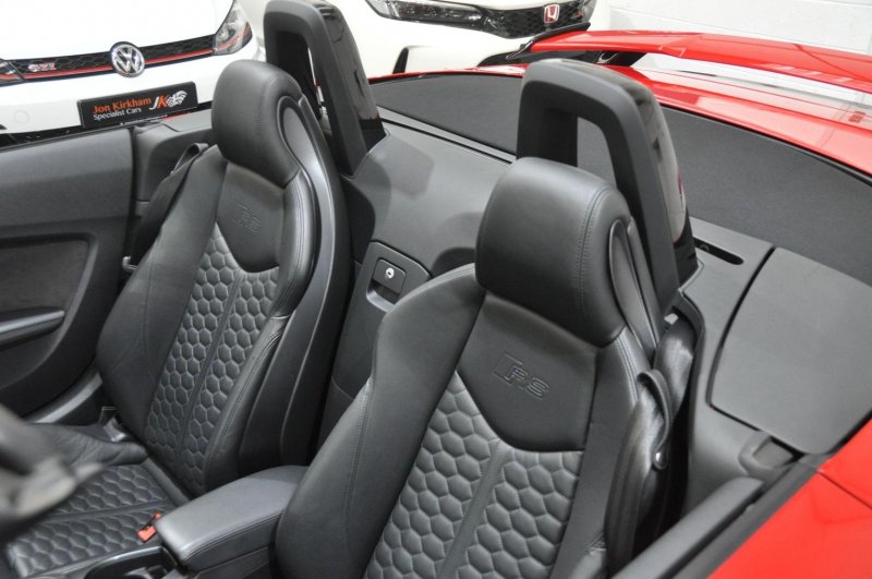 AUDI TT RS