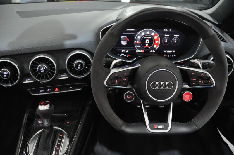 AUDI TT RS