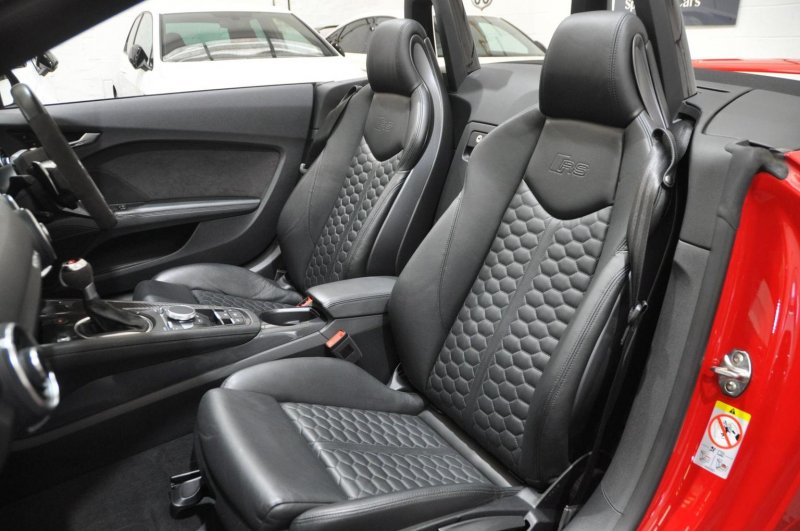 AUDI TT RS