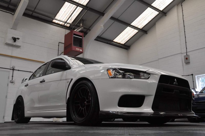 MITSUBISHI LANCER