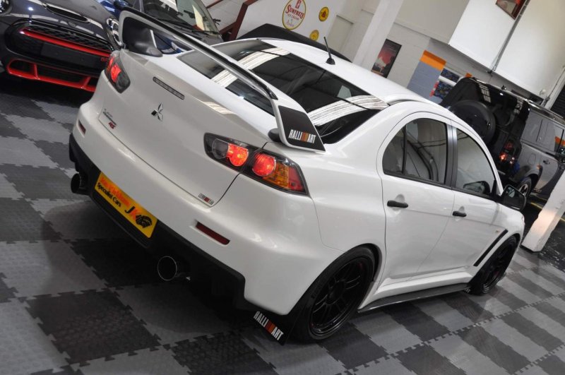MITSUBISHI LANCER